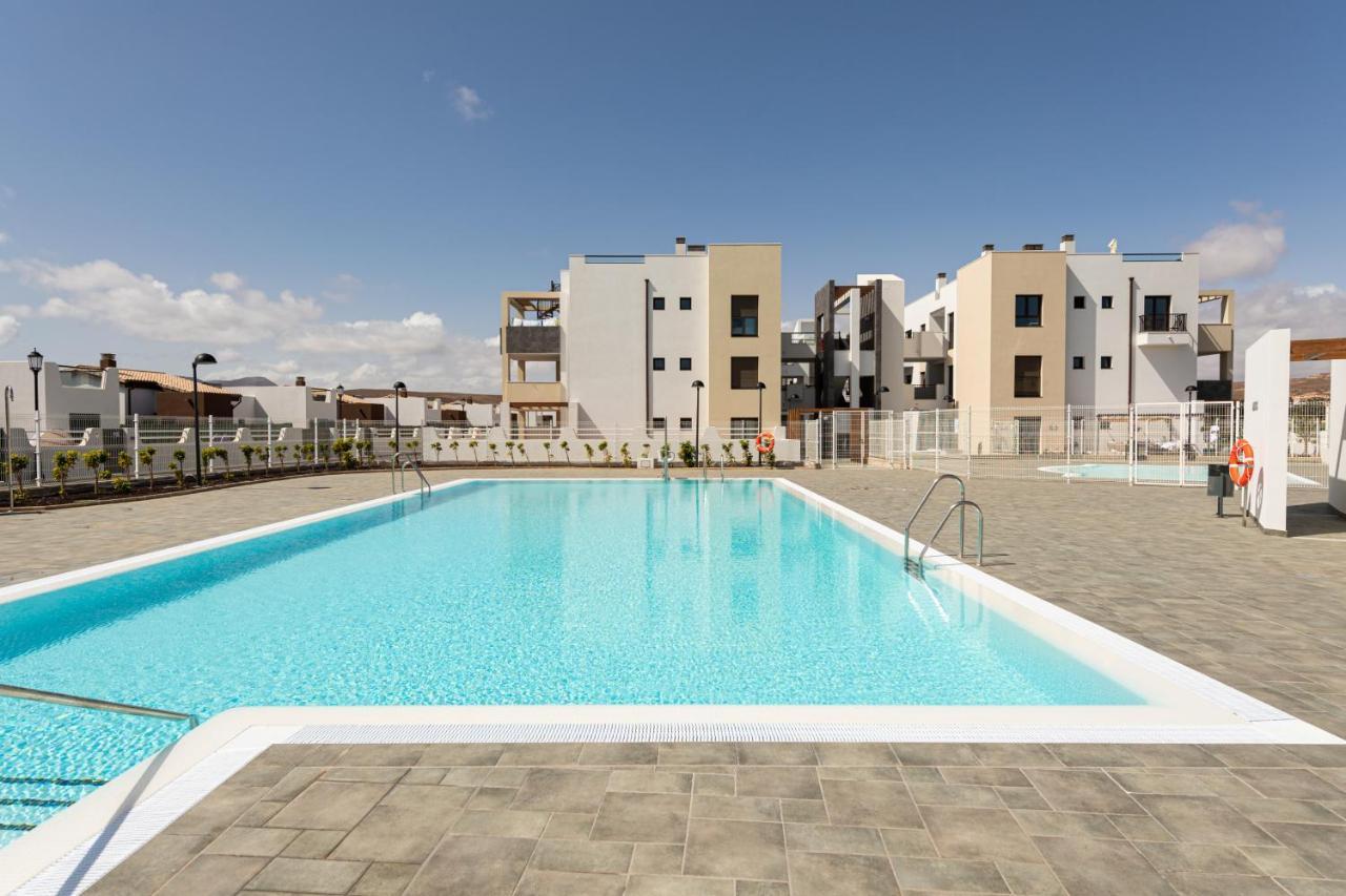 Homeforguest Apartamento En Residencia De Lujo Con Terraza Y Piscina La Guirra Eksteriør bilde