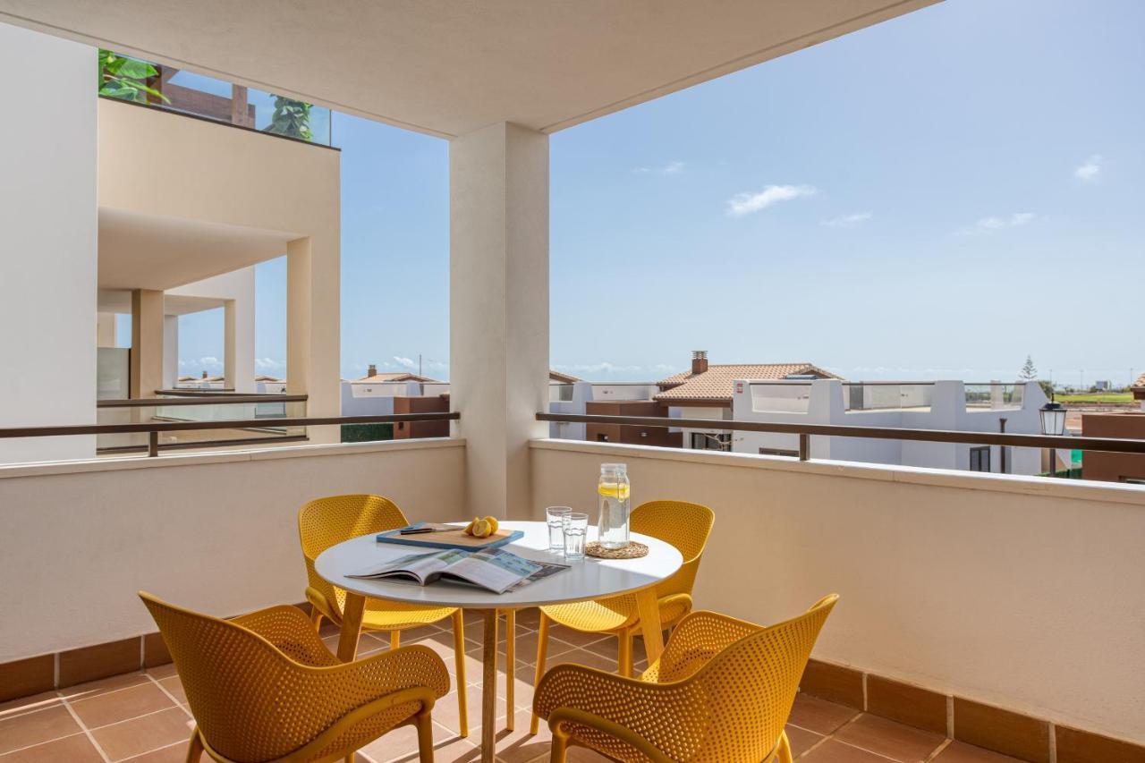 Homeforguest Apartamento En Residencia De Lujo Con Terraza Y Piscina La Guirra Eksteriør bilde