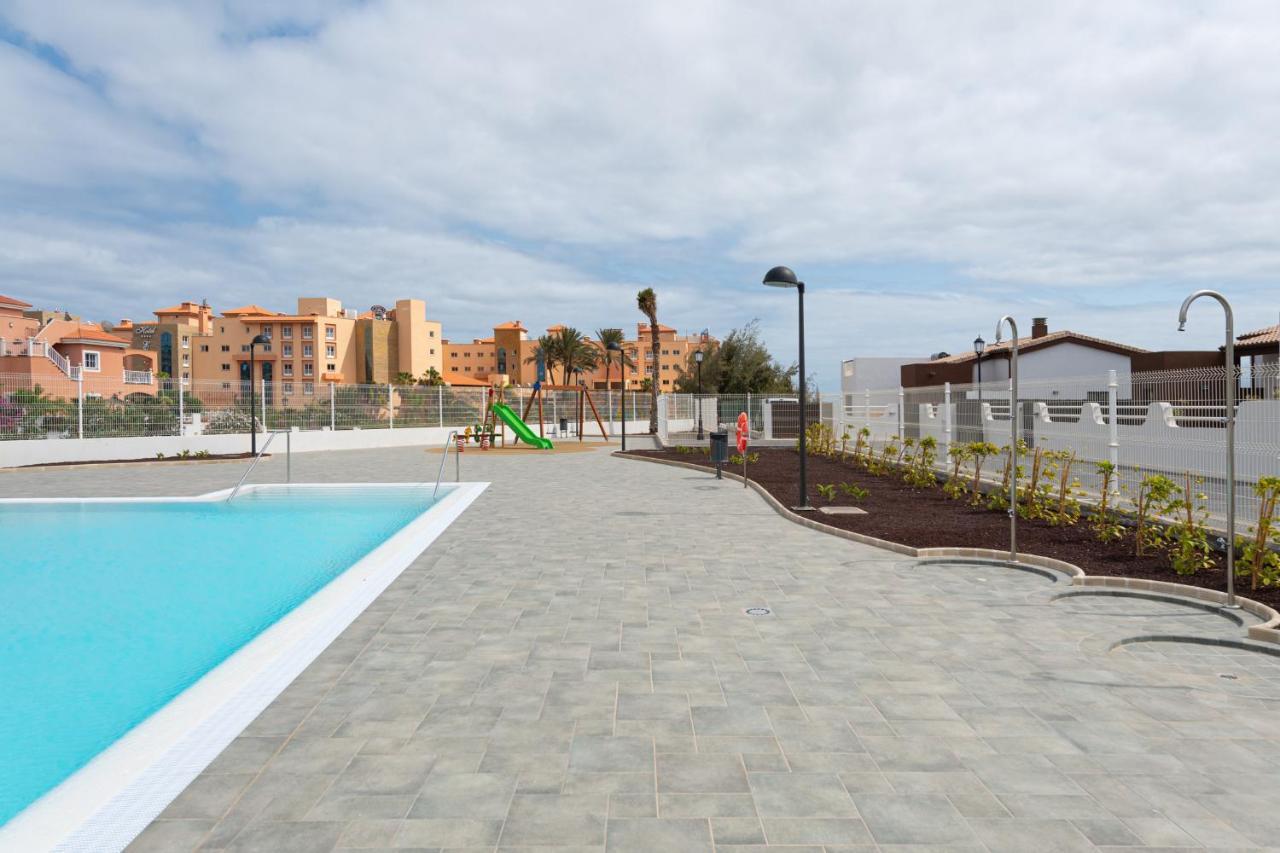 Homeforguest Apartamento En Residencia De Lujo Con Terraza Y Piscina La Guirra Eksteriør bilde
