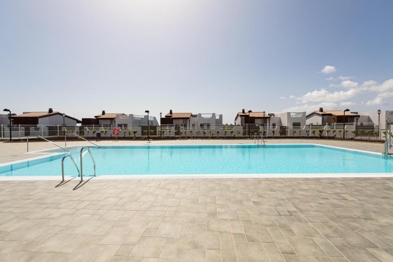 Homeforguest Apartamento En Residencia De Lujo Con Terraza Y Piscina La Guirra Eksteriør bilde