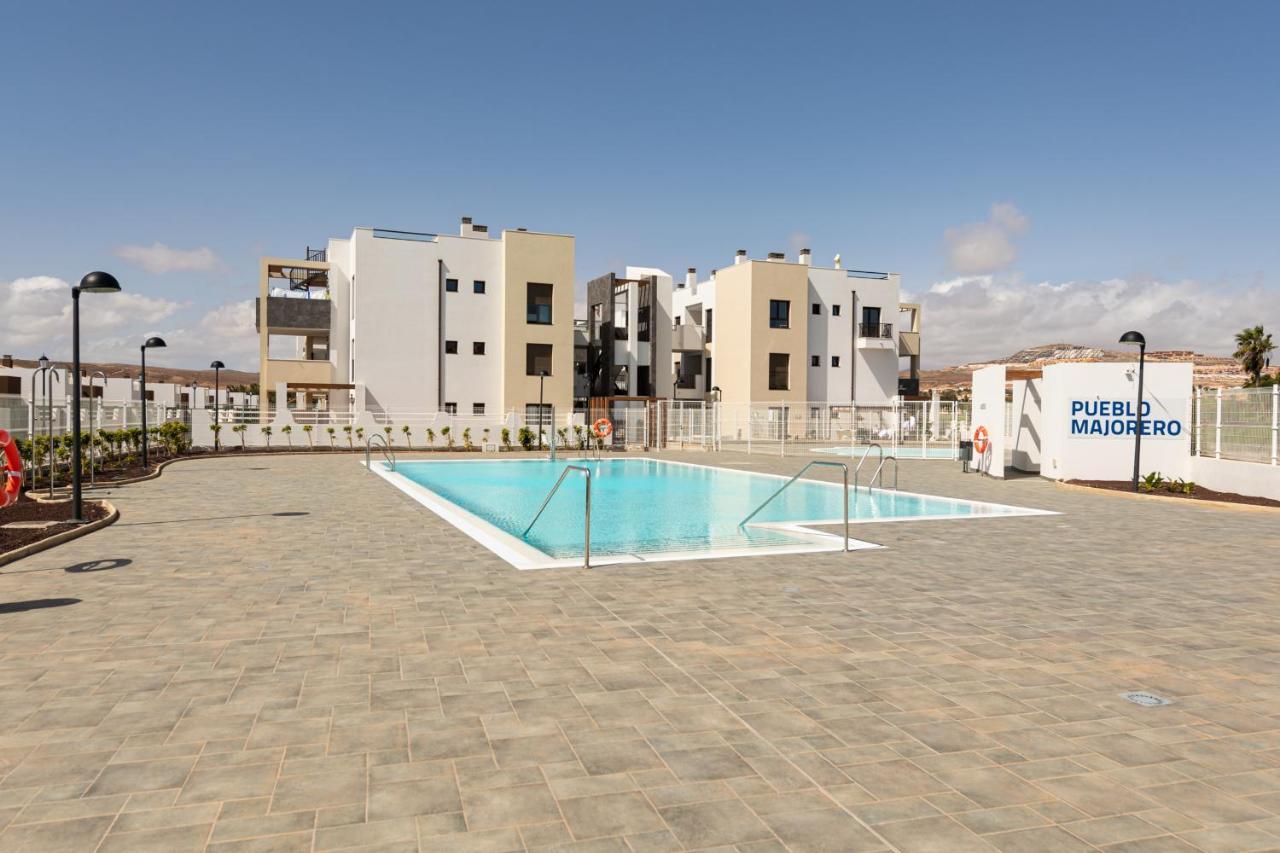 Homeforguest Apartamento En Residencia De Lujo Con Terraza Y Piscina La Guirra Eksteriør bilde