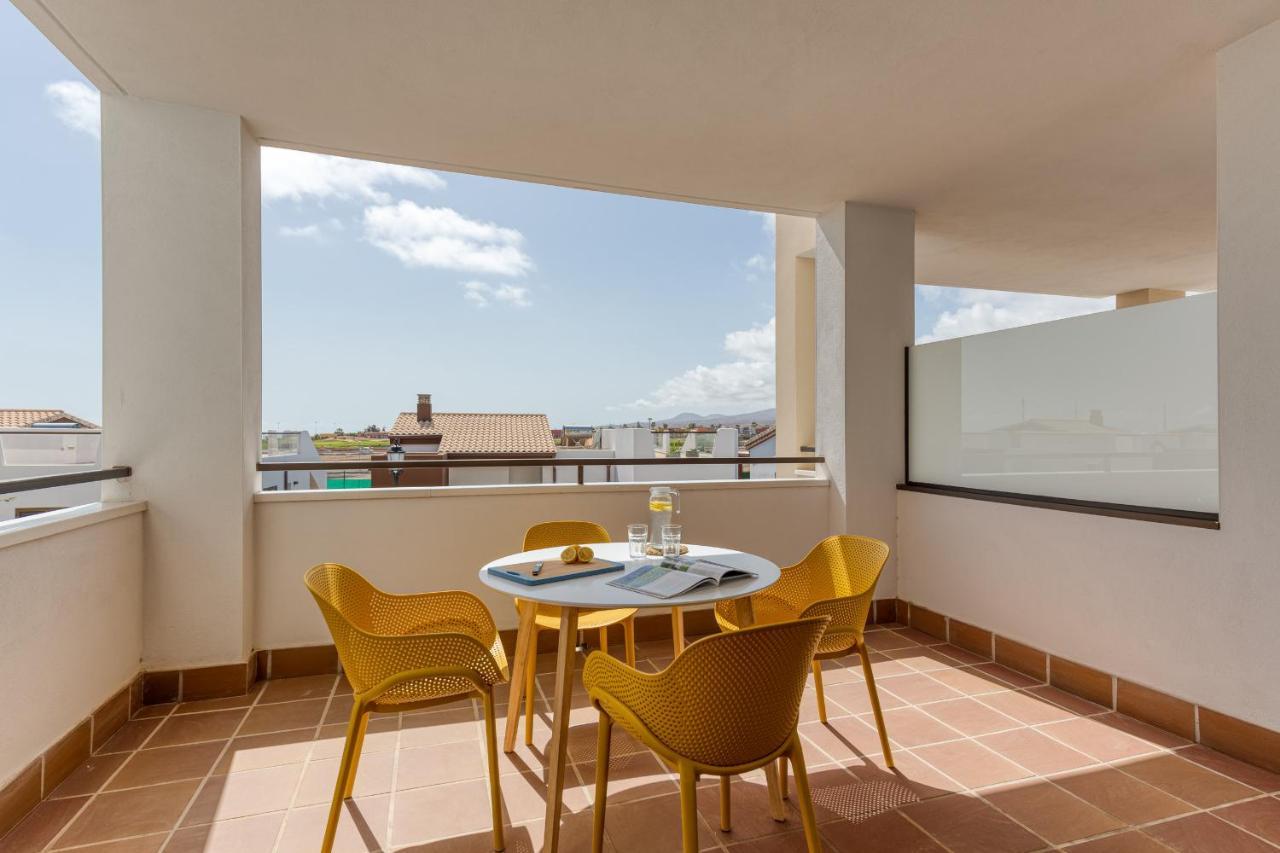Homeforguest Apartamento En Residencia De Lujo Con Terraza Y Piscina La Guirra Eksteriør bilde